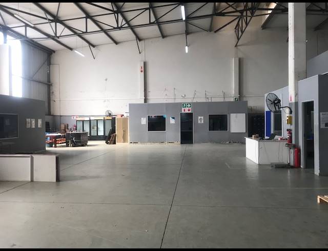 1,008M² WAREHOUSE TO LET IN RIVERHORSE VALLEY